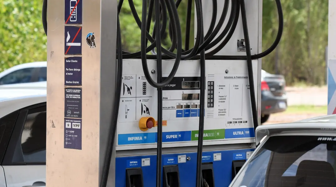 La nafta aumentó este lunes en YPF.
