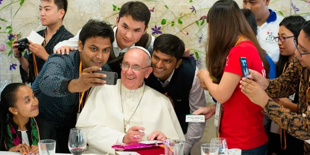 Francisco insistía en que los jóvenes no son solo el futuro, sino el presente.