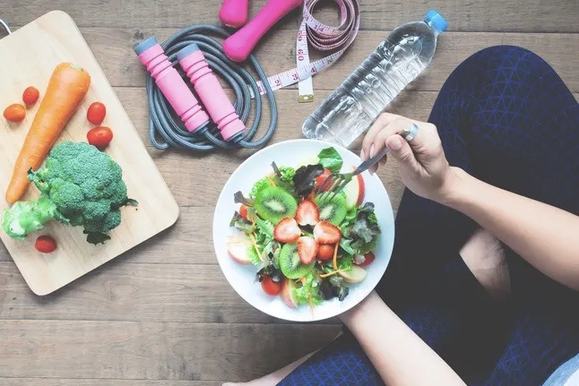 Alimentación, ejercicio y descanso son los puntos a atender en la búsqueda de un cuerpo y una vida más saludable.