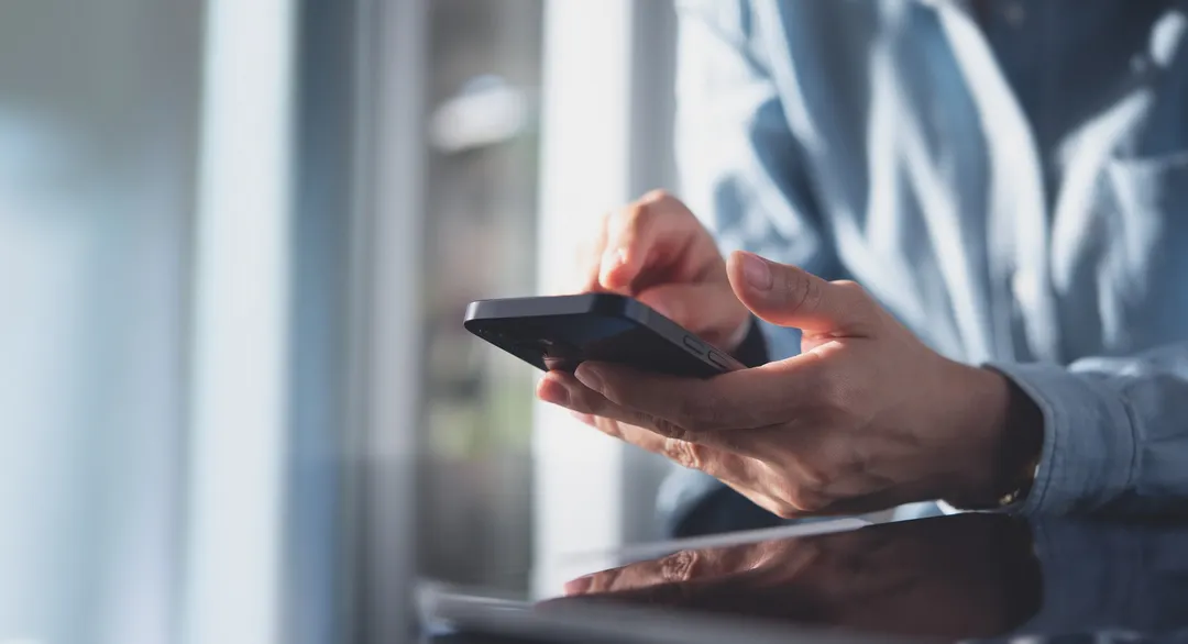 Otro síntoma: consumo de datos inesperado, con picos de tráfico por envío de información.