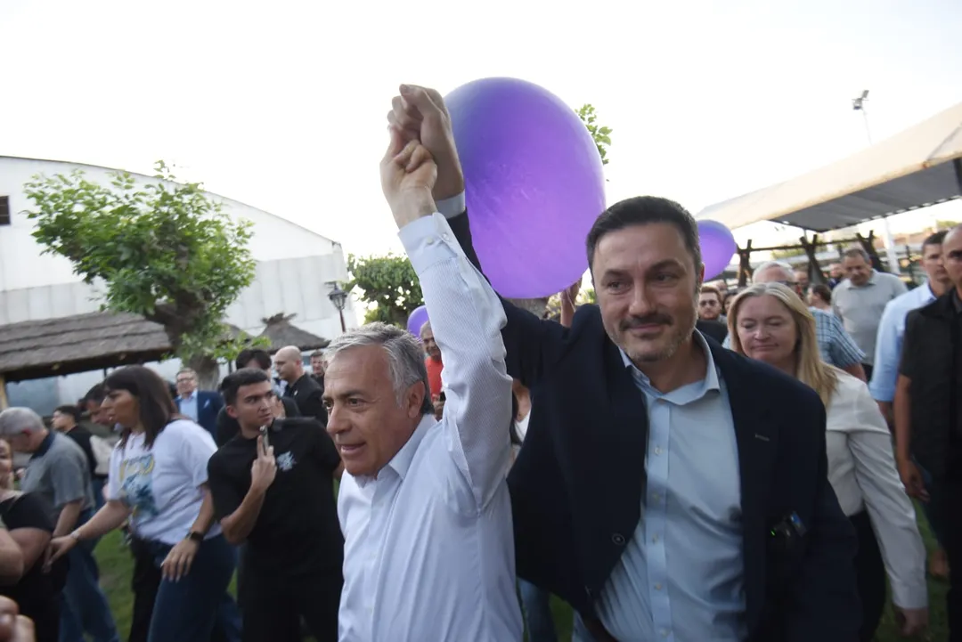 ¿Los ganadores del domingo?Alfredo Cornejo y Luis Petri, según los sondeos previos, obtendrían los mejores resultados. 