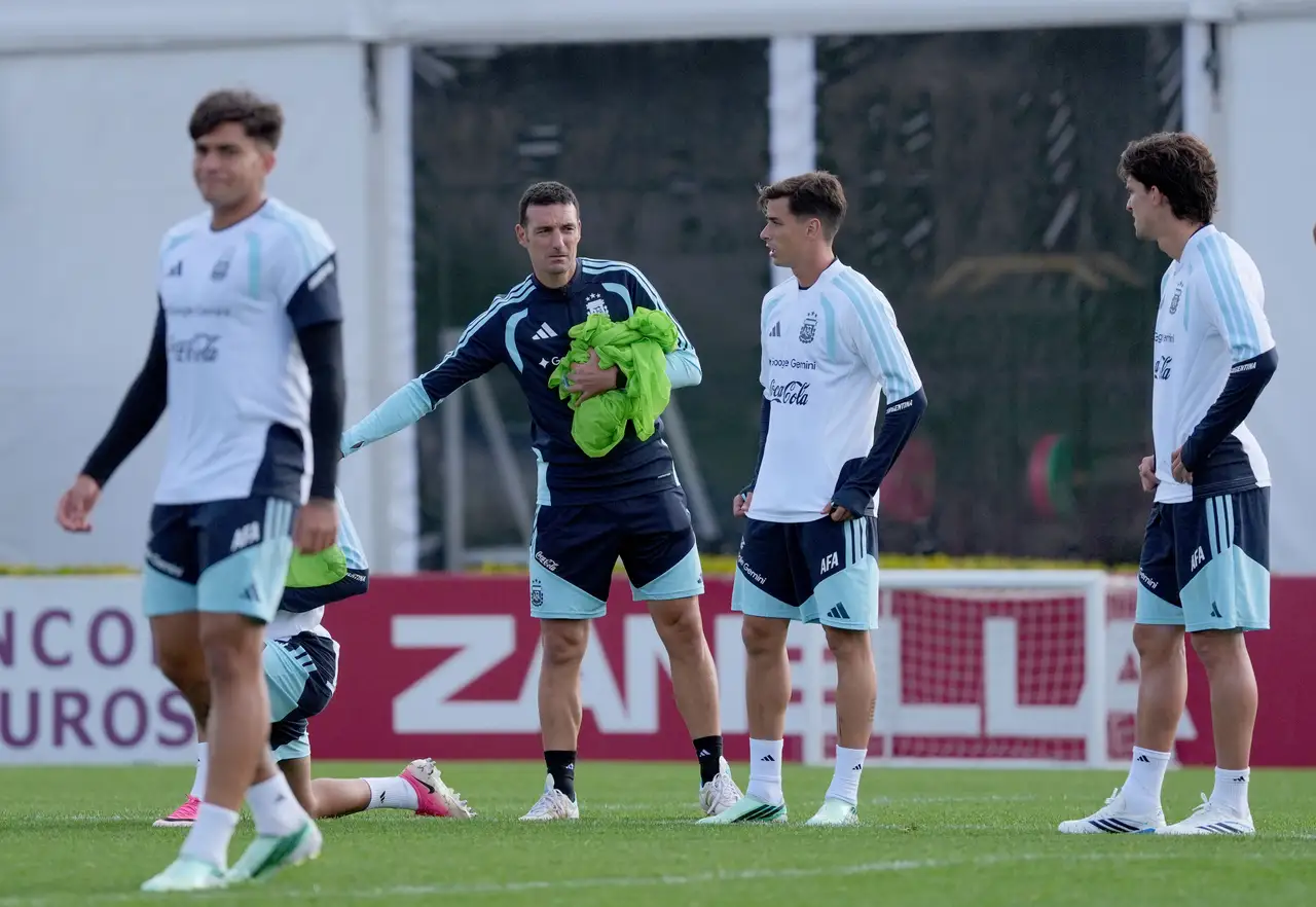 Lionel Scaloni ya definió la formación de la Selección argentina.