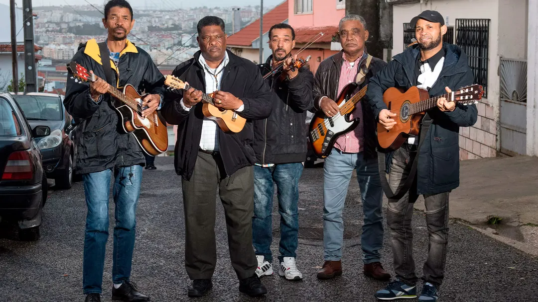 Brasa de Fogo Band, grupo de inmigrantes caboverdianos tocando morna