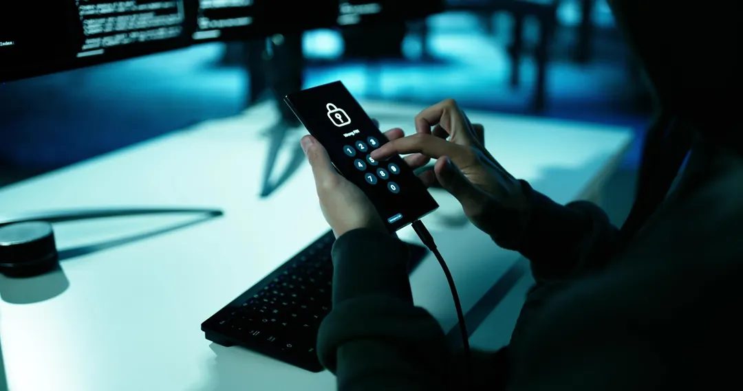 Los ataques de "clic cero" infectan el celular sin que toques nada.