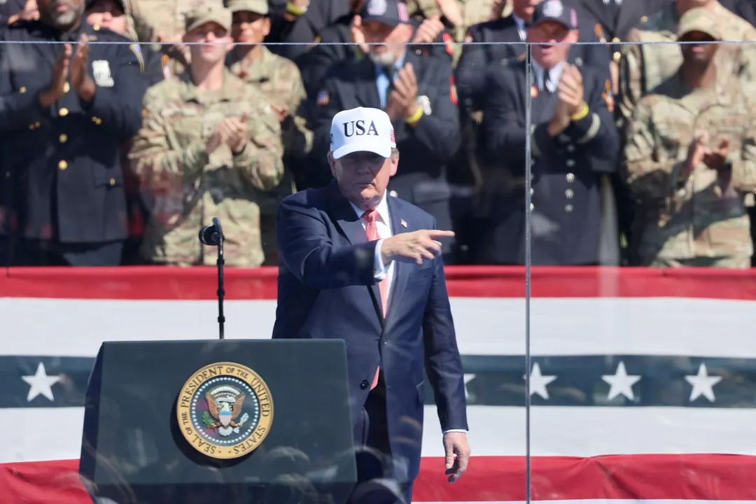 Los medios lo dejaron hablando solo a Donald Trump. Foto Efe