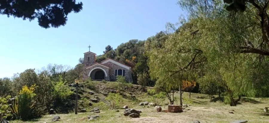 Entre sierras, arroyos y senderos, este pueblo de San Luis ofrece un refugio natural ideal para descansar y reconectar.