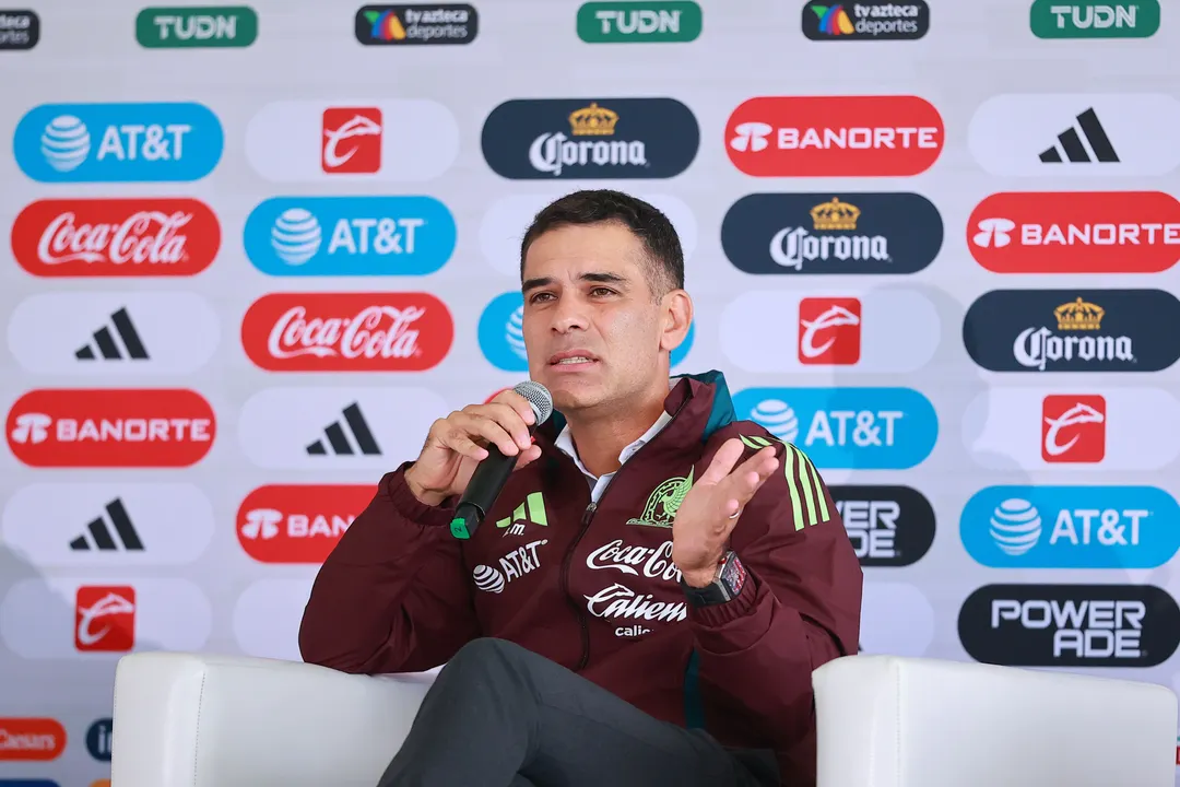 Rafa Márquez actualmente es ayudante de Javier Aguirre en México.