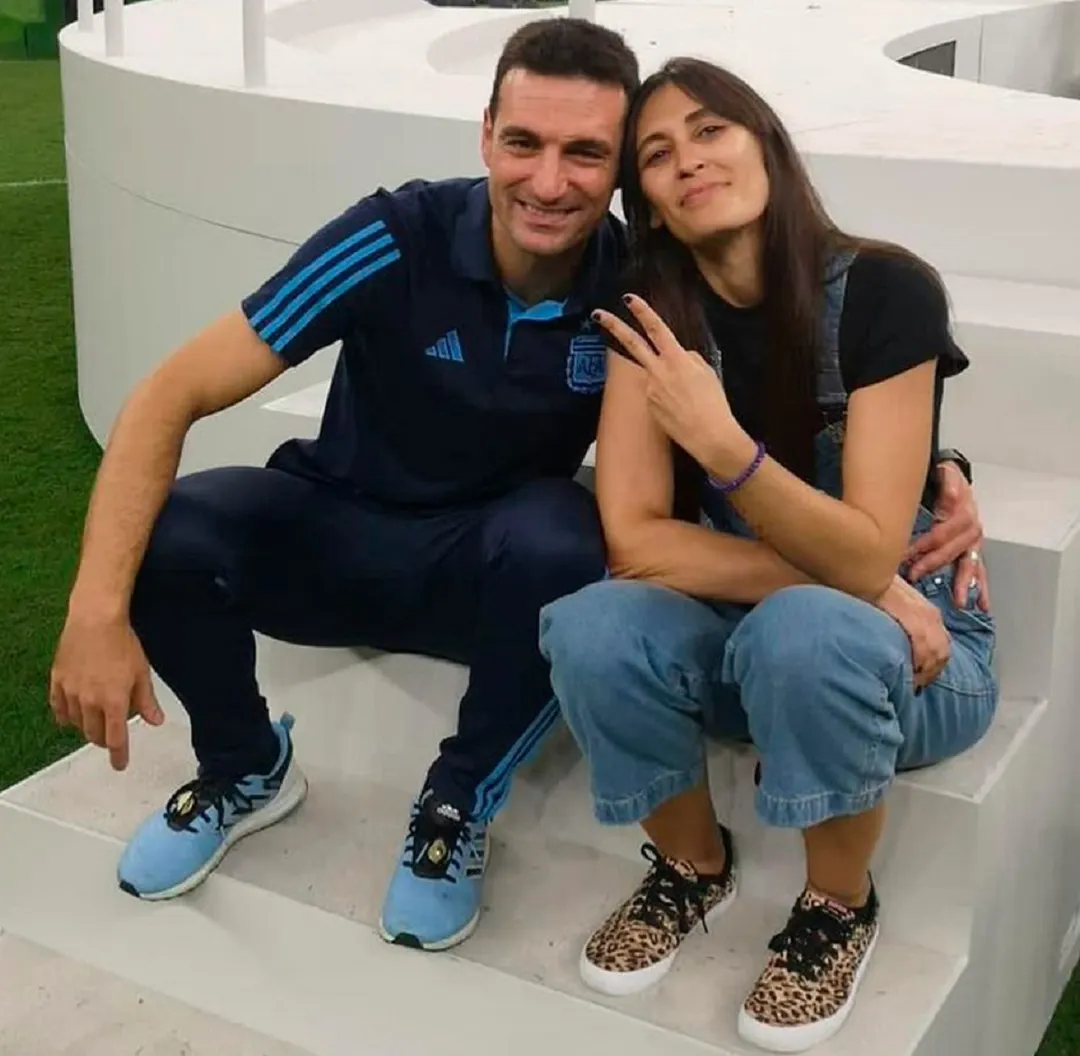 Lionel Scaloni junto a su esposa, la española Elisa Montero.