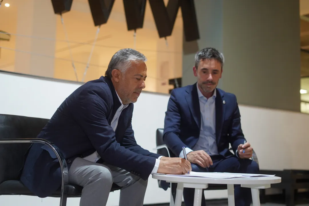El gobernador Alfredo Cornejo y el titular del CFI, Ignacio Lamothe. 