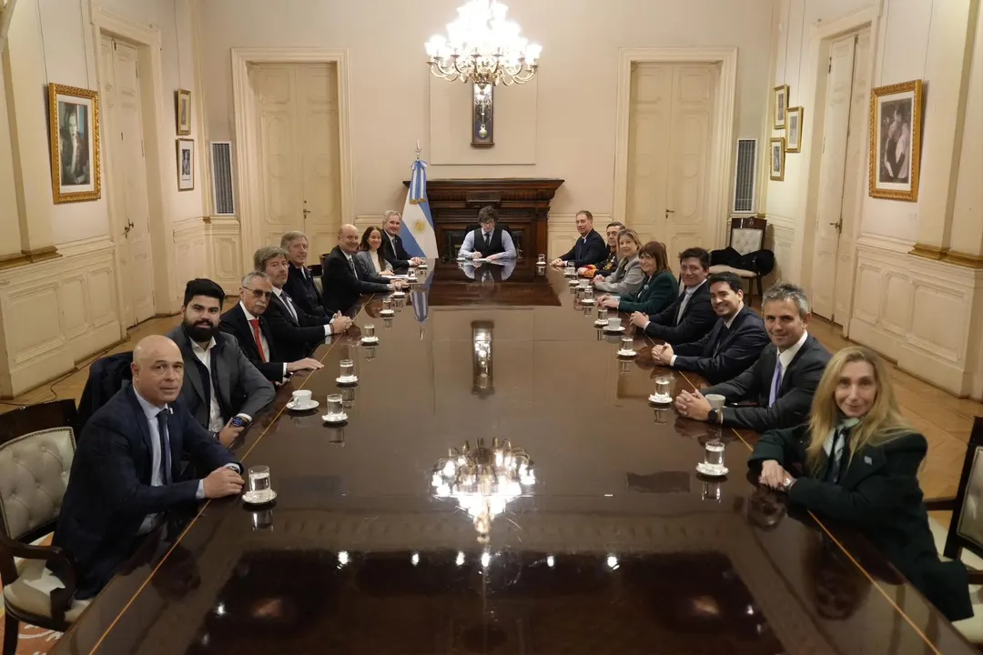 Javier Milei reunió nuevamente al gabinete. Reiteró que no hará ningún cambio al plan. 