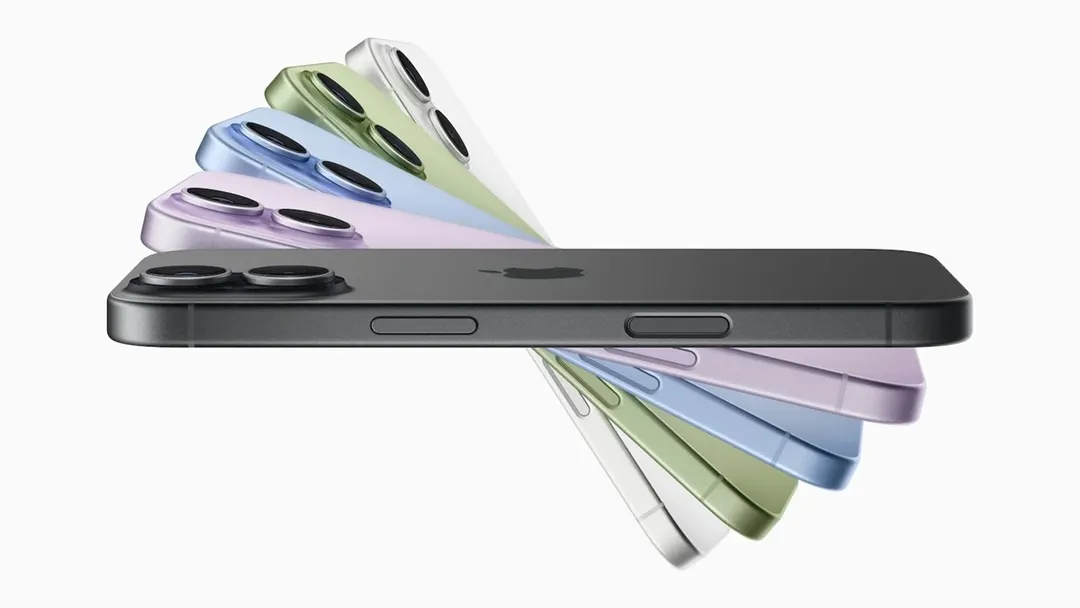 El iPhone 17 base incorpora por primera vez pantalla ProMotion y el nuevo chip A19, marcando un salto en potencia.