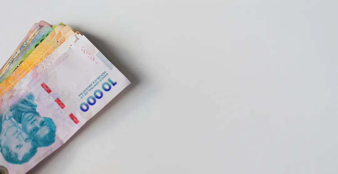 Aumento para jubilados, pensionados y beneficiarios de asignaciones de Anses. Foto: Shutterstock