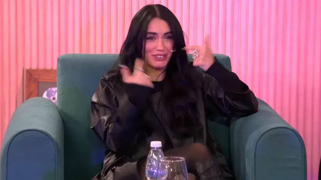 Lali Espósito revolucionó el Cosquín Rock 2026 con un vestido lleno de titulares mediáticos.