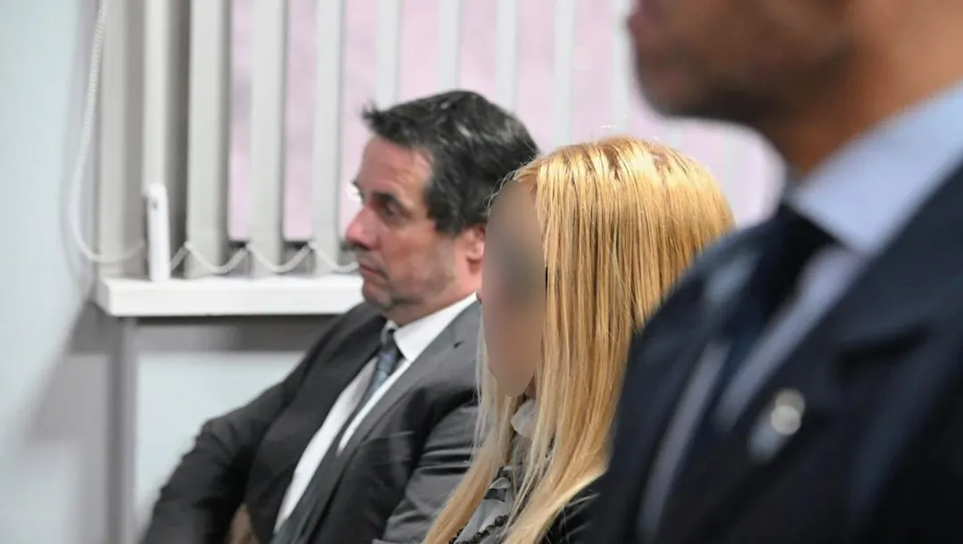 La denunciante estuvo presente durante la audiencia en la que la querella busca revocar el sobreseimiento otorgado a los rugbiers franceses.