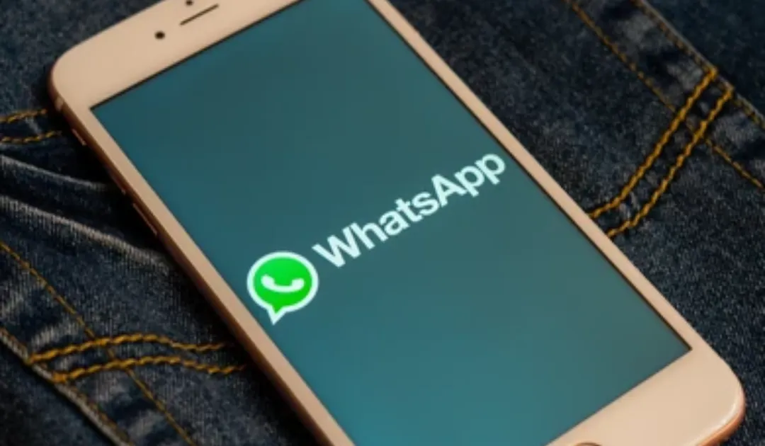 Los dispositivos que no puedan actualizar su software perderán el acceso al servicio de mensajería. Foto: Shutterstock