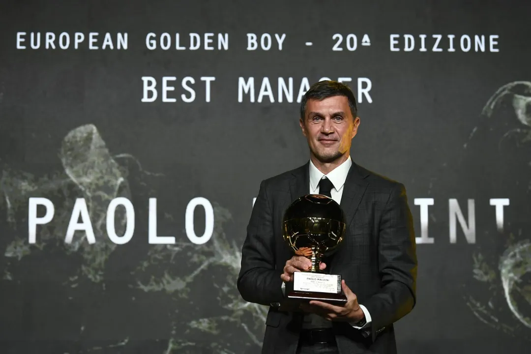 Maldini renunció a su cargo de director deportivo a dos semanas de haber asumido.