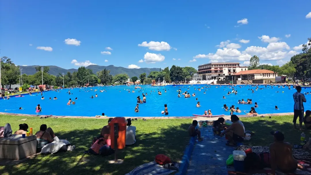 La pileta más grande de Argentina, perfecta para visitar en verano. 