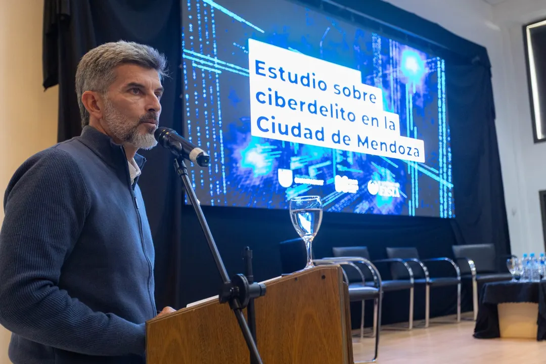 El intendente Ulpiano Suarez habló sobre los ciberdelitos