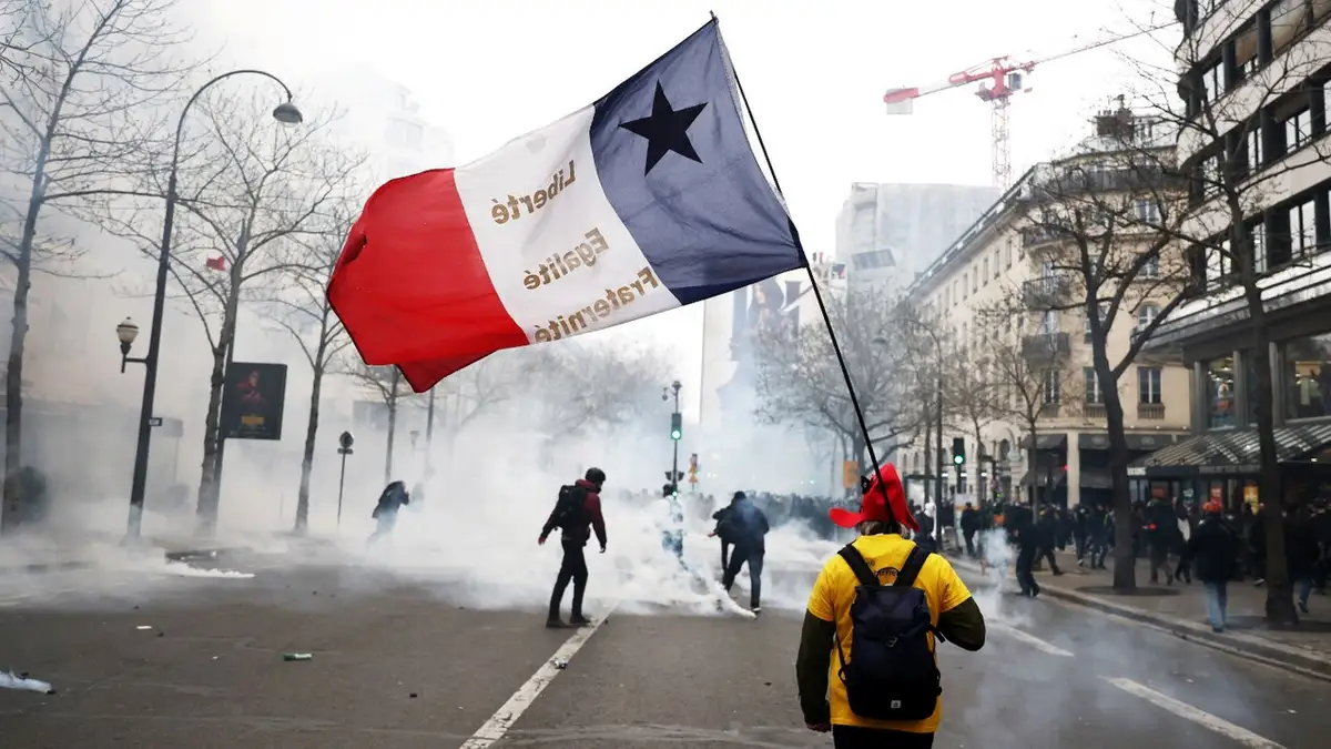 París se levanta y Greta Thunberg se suma a las protestas estudiantiles en Francia