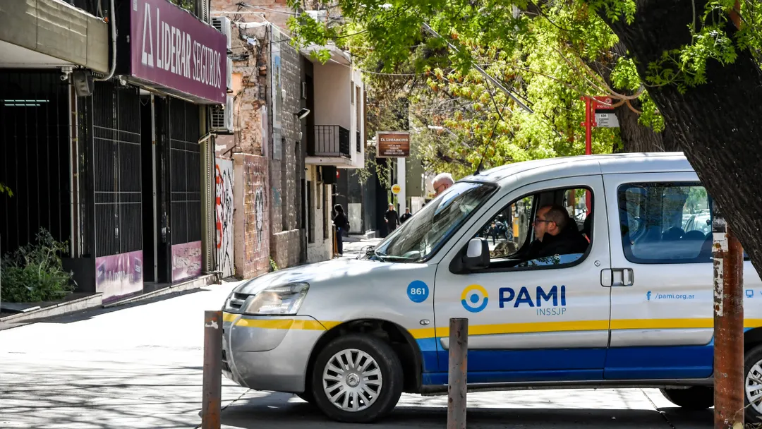 Mantener la documentación al día es clave para garantizar la continuidad del tratamiento sin costo.