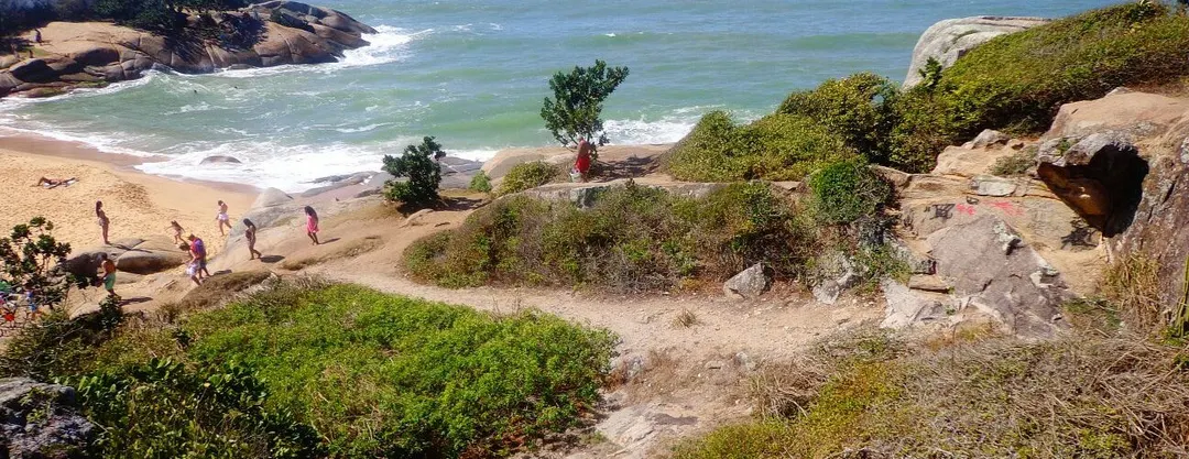 Barra de São João ofrece historia, playas tranquilas y una atmósfera auténticamente brasileña.