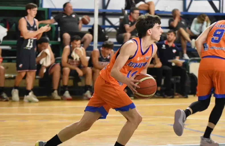 Rivadavia Básquet perdió ante Santa Paula. 