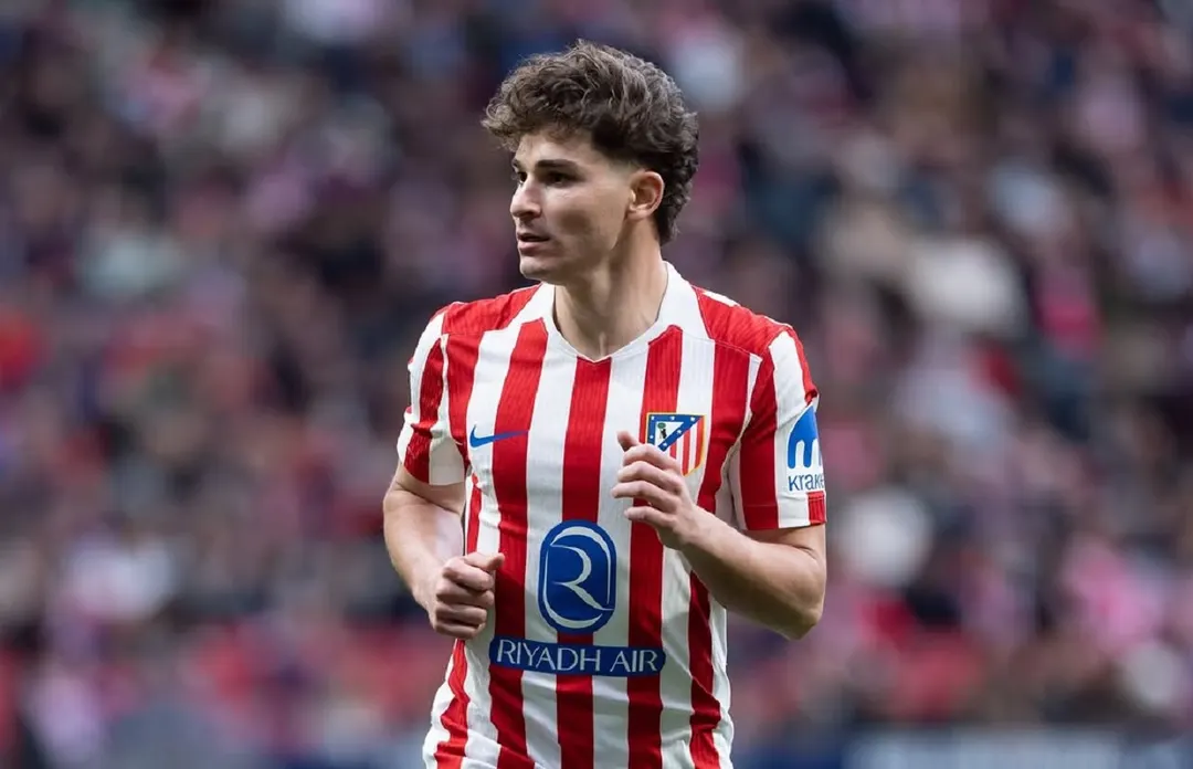 Julián Álvarez no viaja a Marsella, al igual que los jugadores que disputaron la final del Mundial con España, para el último amistoso de pretemporada.