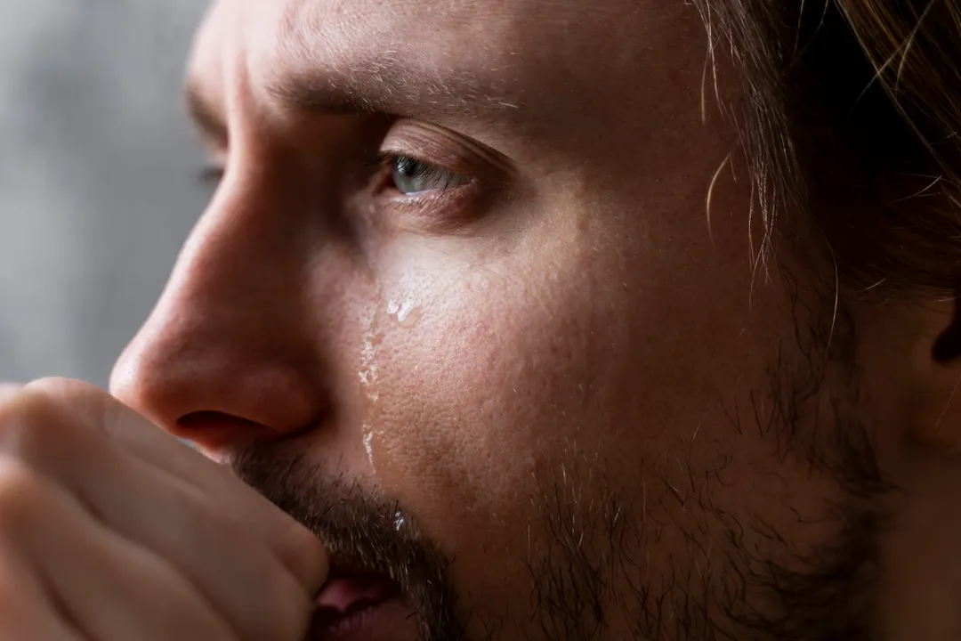 Psicología: qué significa llorar cuando estamos enojados