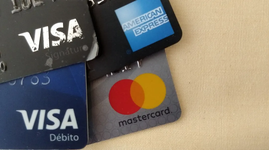 Las compras en Shein con cualquier tipo de tarjeta de crédito.