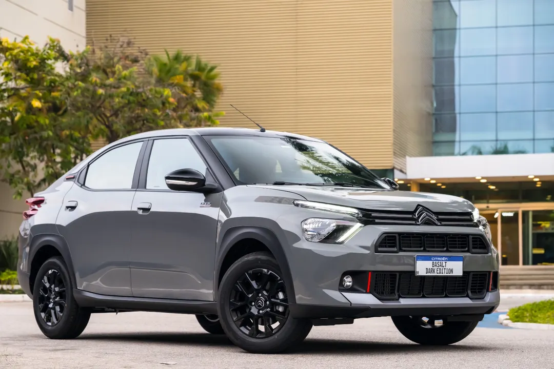 Citroën Basalt Dark Edition 