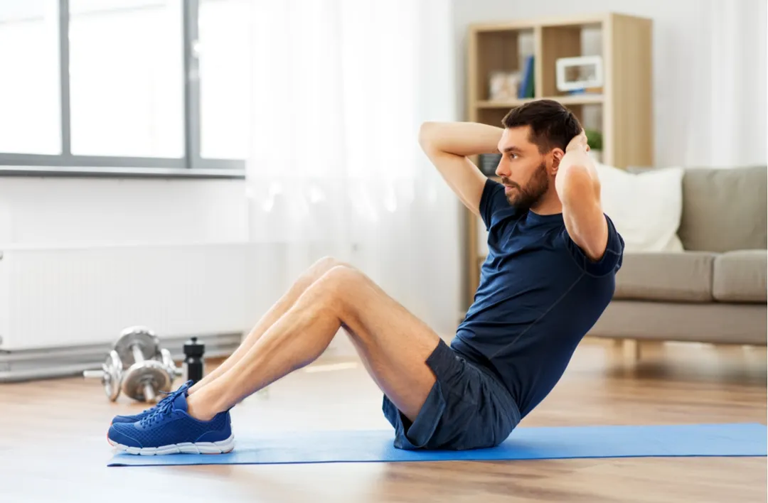 Una rutina diaria de solo 15 minutos puede transformar tu abdomen y fortalecer tu cuerpo.Foto: Shutterstock