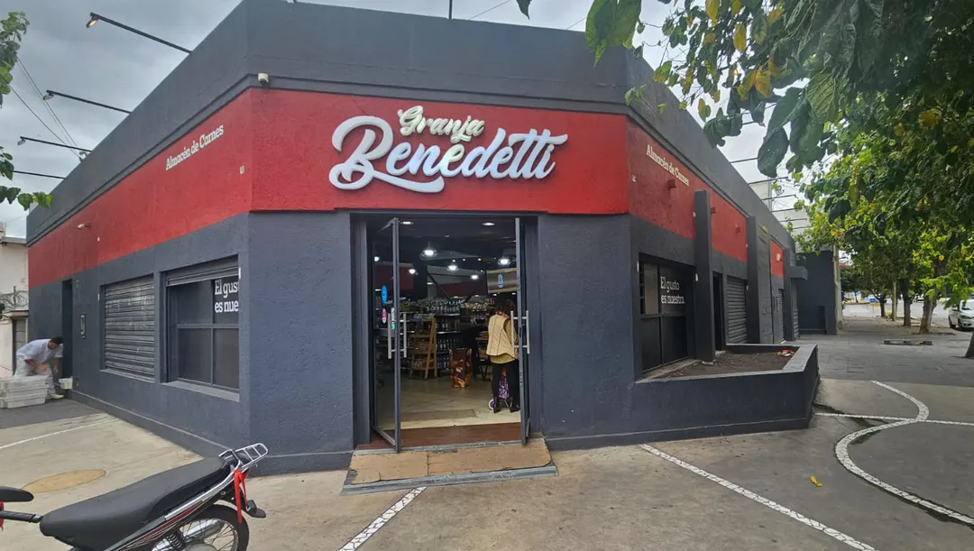 Grupo Benedetti, propietario de Granja Benedetti, trabaja en un nuevo formato para el predio del ex Hiper Libertad. 