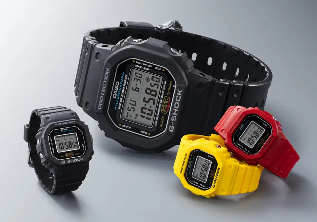 El nuevo G-Shock Nano combina nostalgia y tecnología en un formato compacto que se ajusta al dedo, disponible en negro, rojo y amarillo.