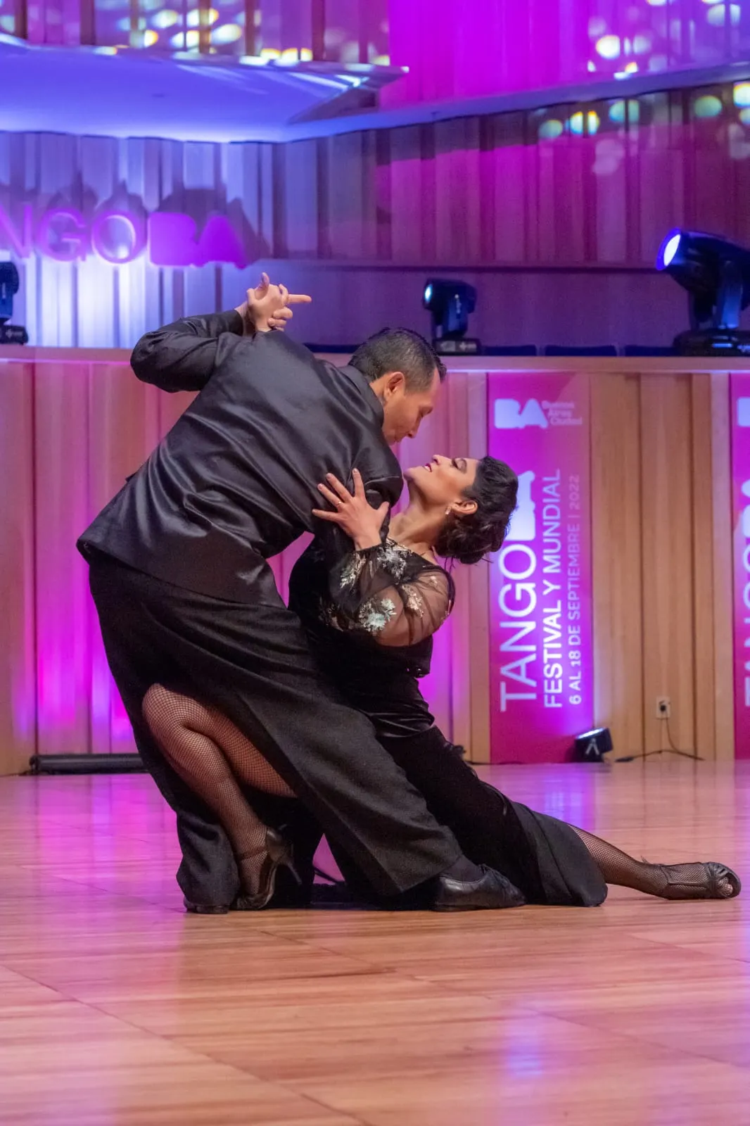 Continúan las noches de tango en el Museo Carlos Alonso.