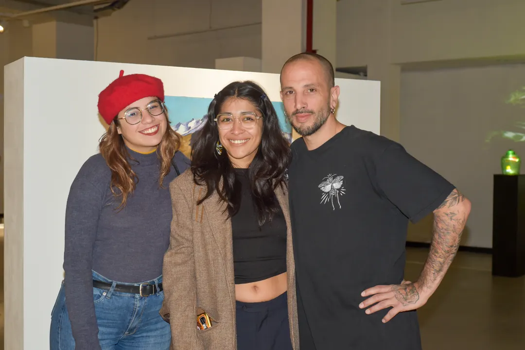Carla Esquivel, Ana Romero y Gastón Castelli.