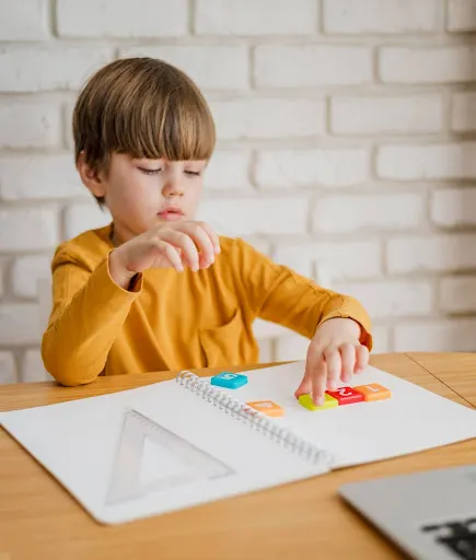 En la actualidad, muchos niños están luchando con las matemáticas.