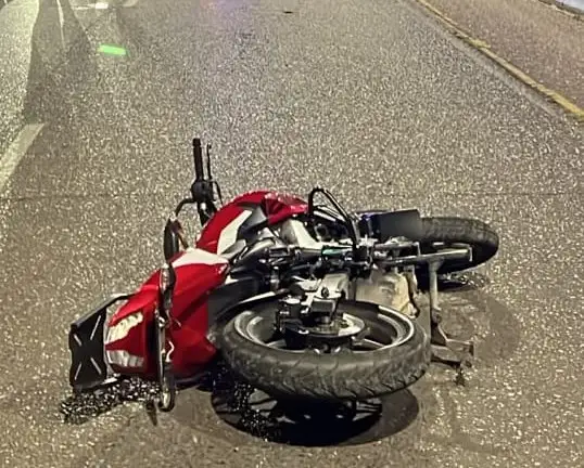 Tragedia en Maipú: murió un motociclista tras perder el control de su vehículo