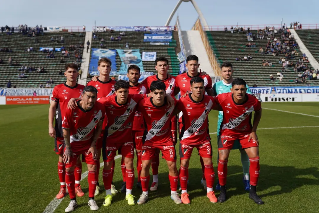 Respecto al equipo que empató en Mar del Plata ante Alvarado, el DT meterá al menos un cambio por la lesión de Sambueza.