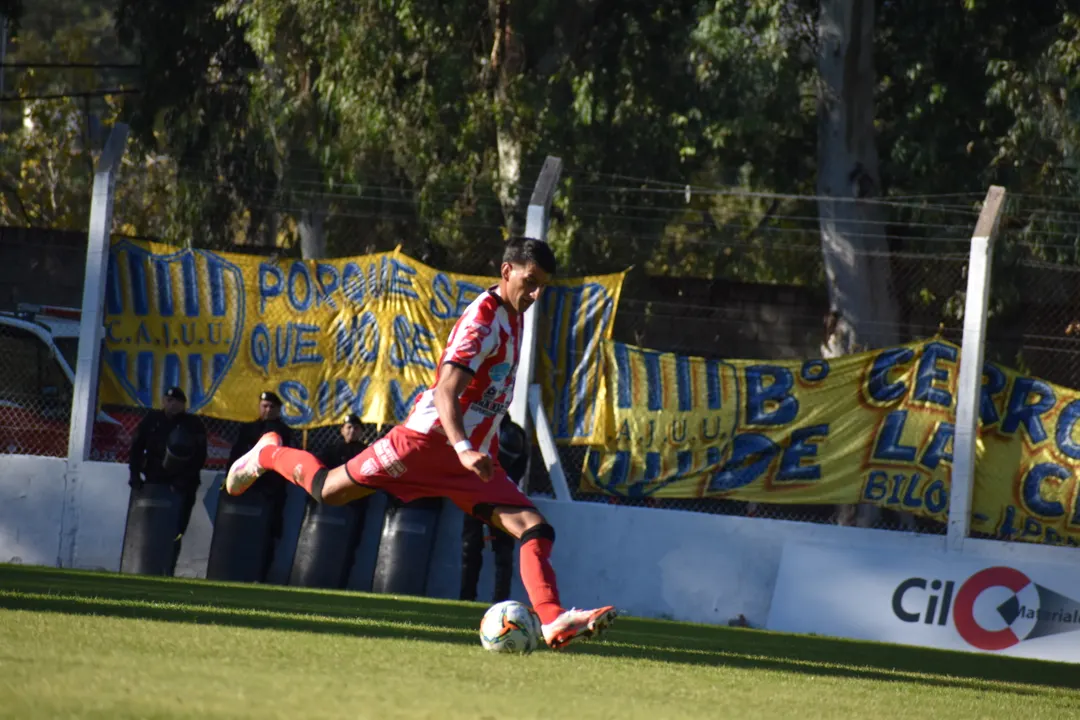 San Martín perdió 3-0 ante Juventud Unida de San Luis.