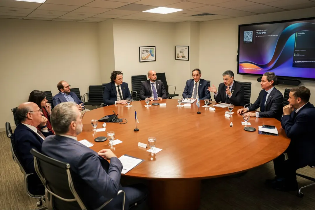 Jorge Macri reunido con el BID.