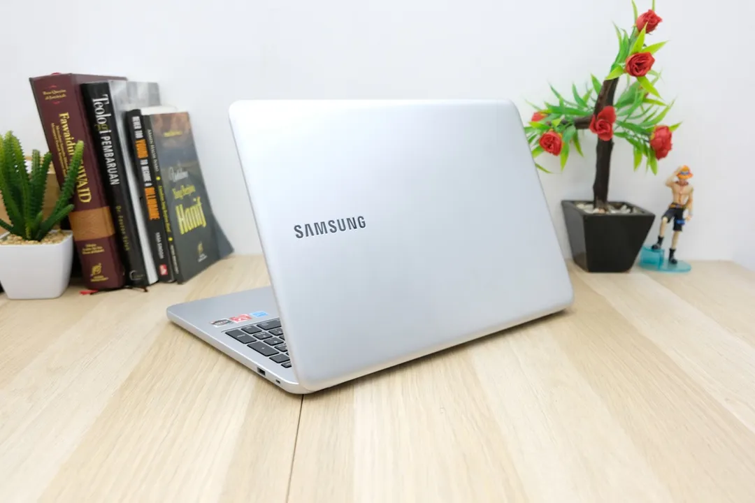 Samsung combina diseño, potencia y funcionalidad para el uso diario.
