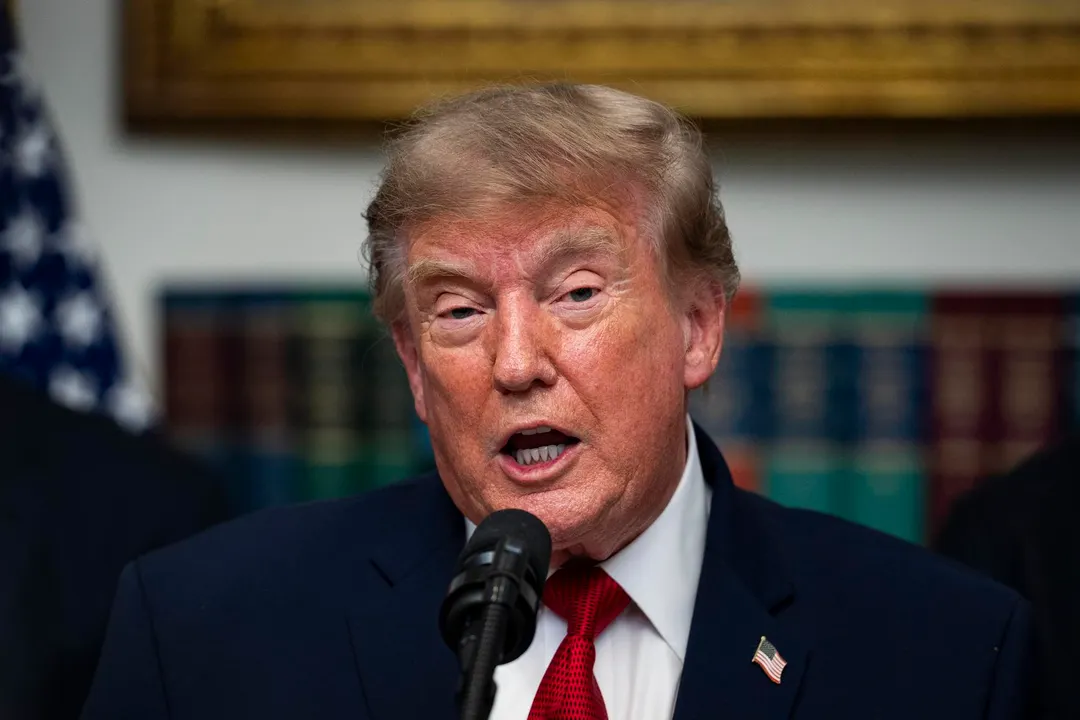 Donald Trump anunció la revocación de 200 mil visas.