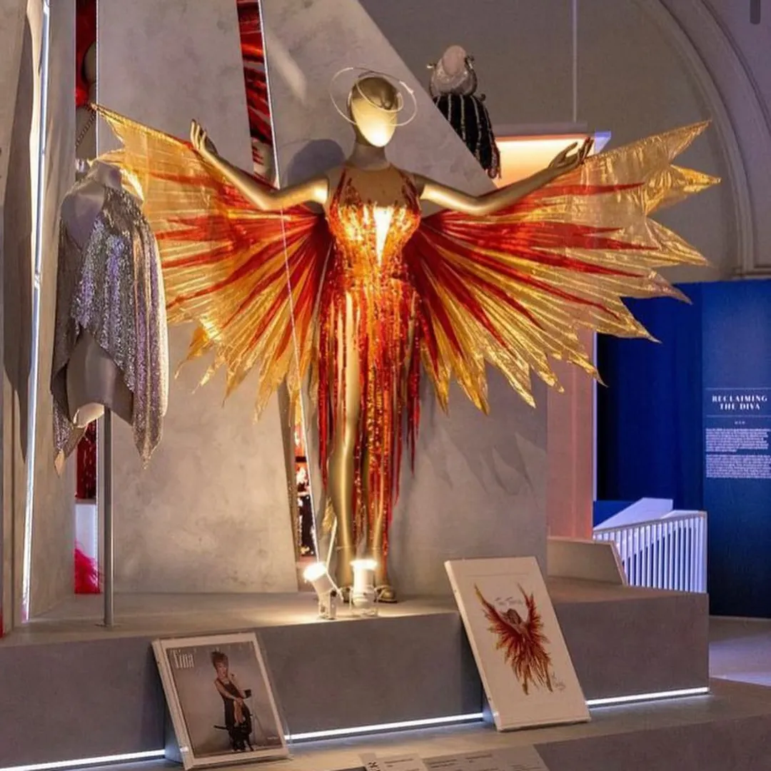 Una famosa exposición con los grandes diseños del creador.
