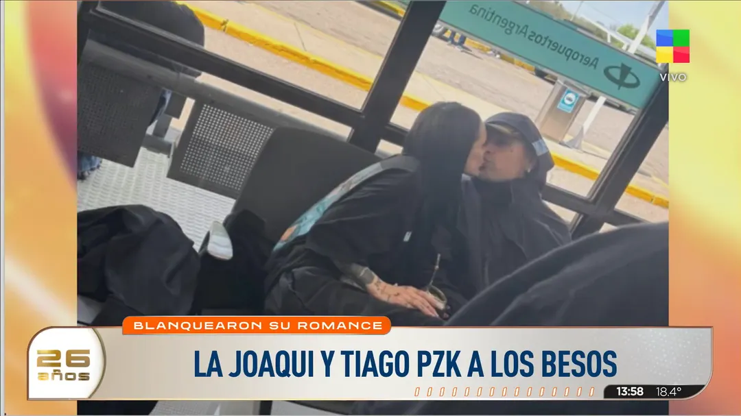 Tiago PZK y La Joaqui a los besos.