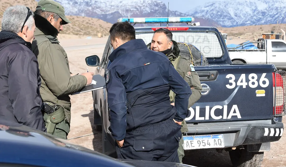 El temporal en alta montaña obligó a reforzar un operativo conjunto que involucra a fuerzas de seguridad, rescate y organismos nacionales.