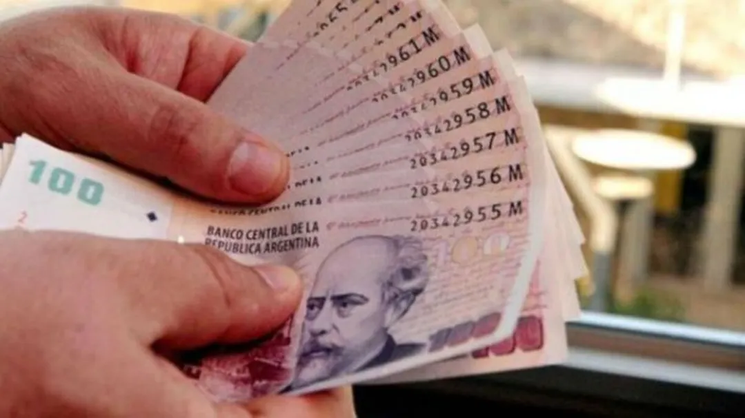 Verificar billetes es sencillo con la cámara del celular.