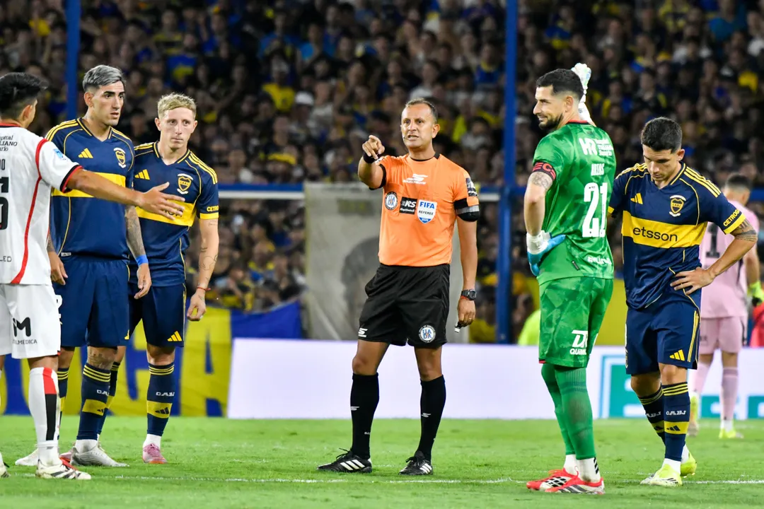 Darío Herrera fue el árbitro de Boca-Newell's en la Bombonera. 
