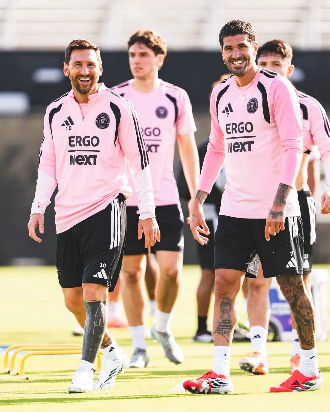 Junto a su fiel lugarteniente, Lionel Messi se puso en marcha rumbo al Mundial 2026.