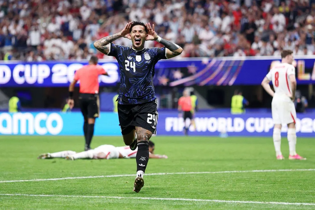 El Topo Gigio de Enzo Fernández tras su golazo ante Inglaterra en la semifinal del Mundial 2026.