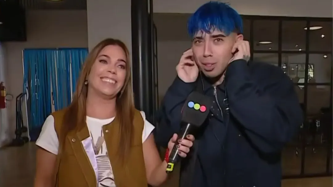 El cantante se fue del móvil del programa.